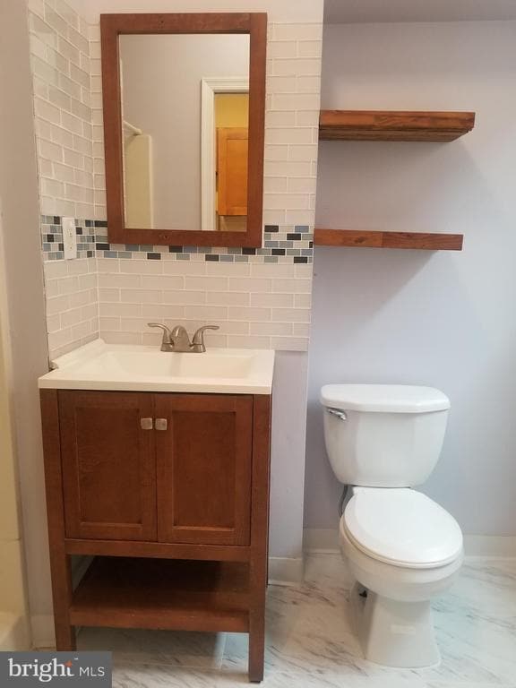 Building Photo - 329 N Burlington St