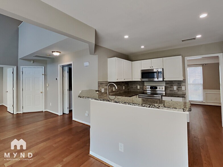 Building Photo - 9738 Woodend Ct