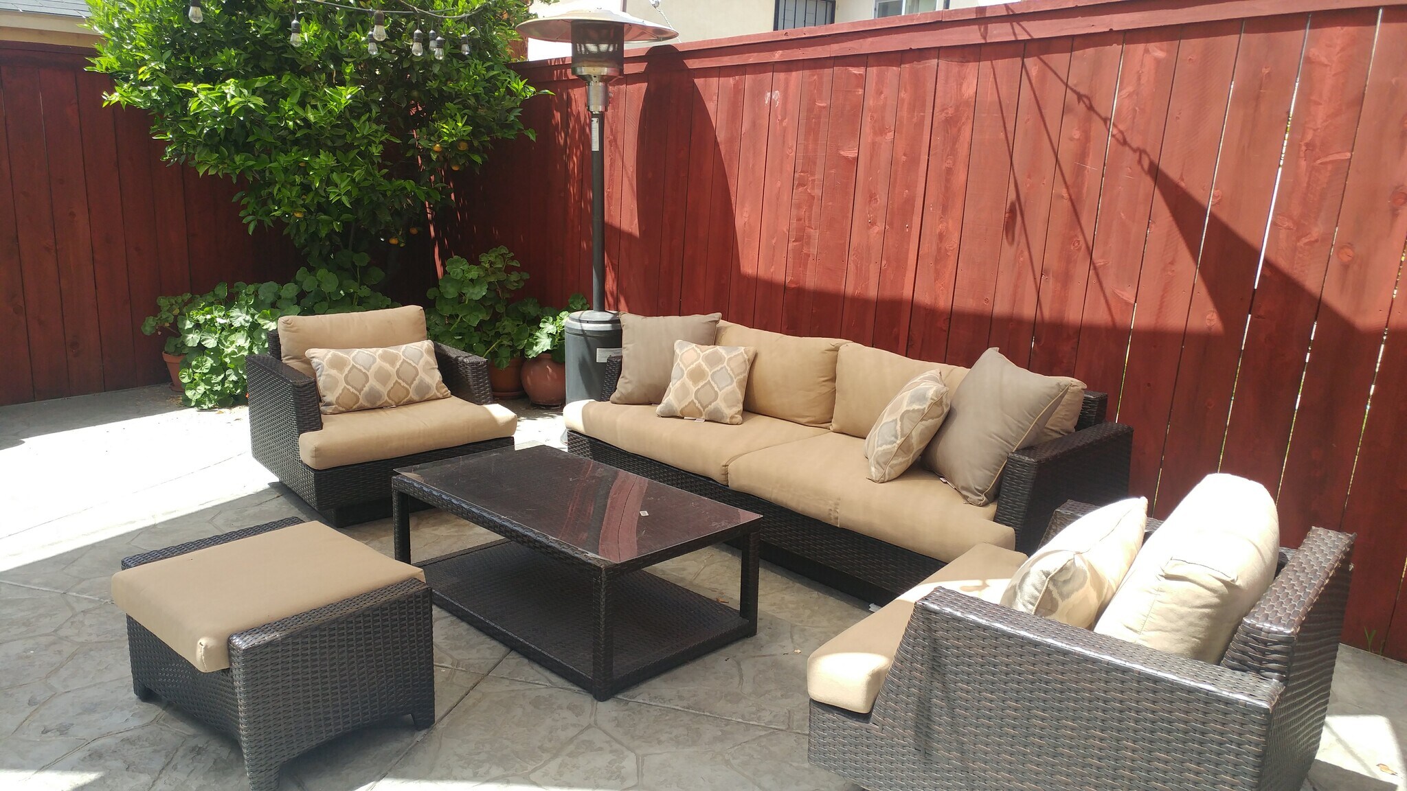 Outdoor Patio Space #2 - 5762 Olvera Ave