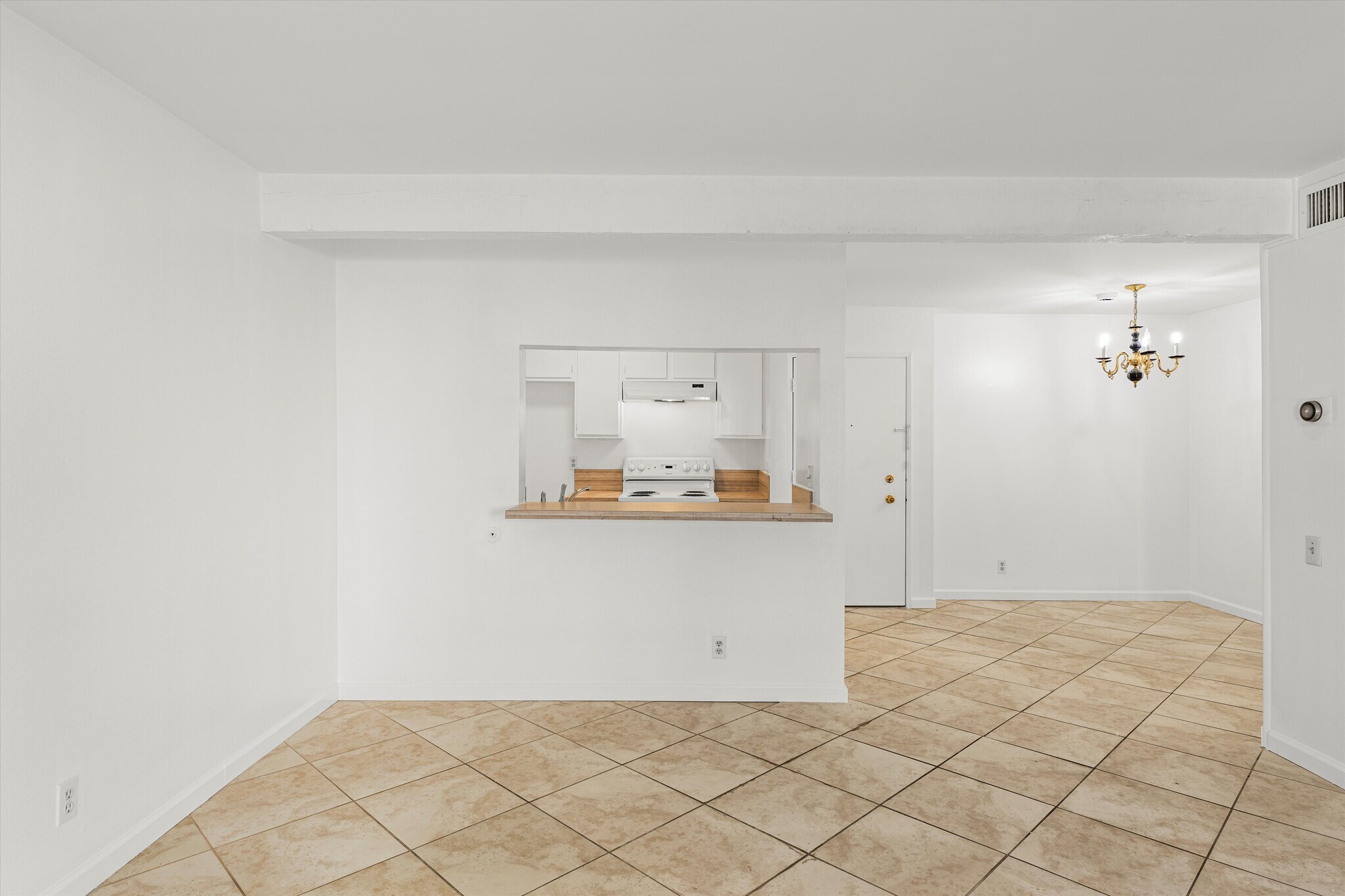 Building Photo - 5460 White Oak Ave