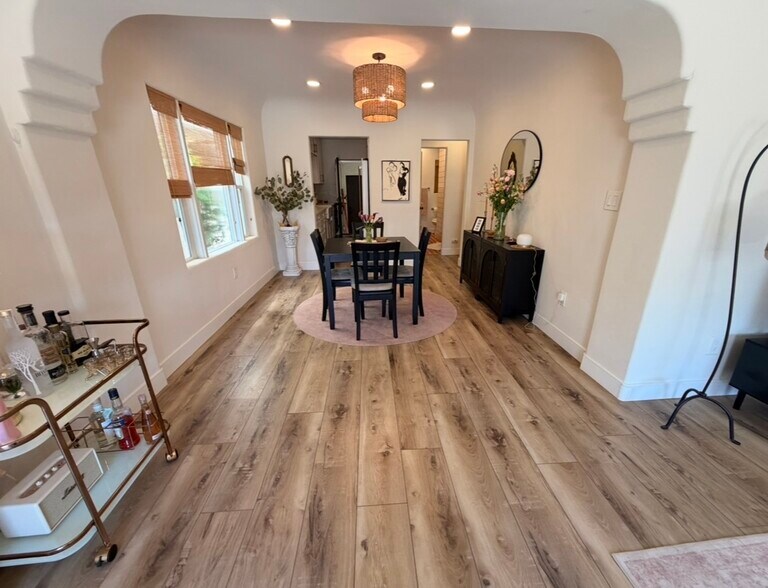 Dining room. - 726 Cohasset Ct