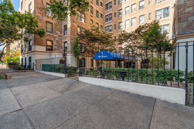 Building Photo - 50 Glenwood Ave