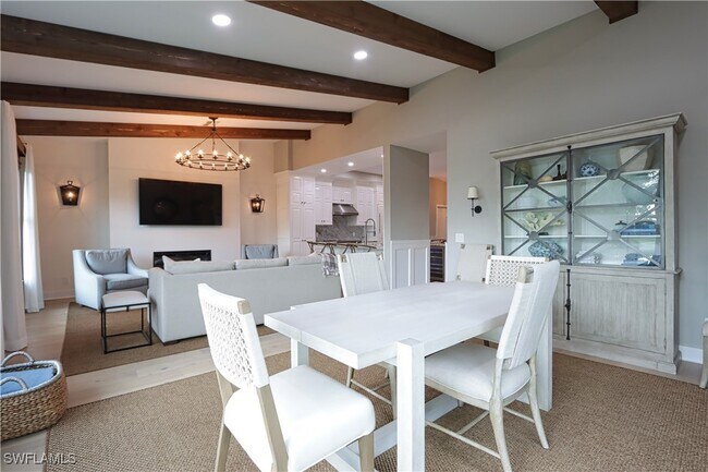 Building Photo - 1310 Charleston Square Dr