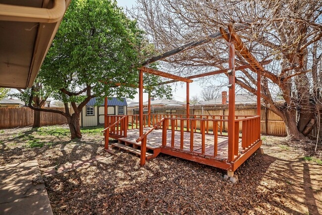 Building Photo - Beautiful 4 bedroom rental in Puckett West!