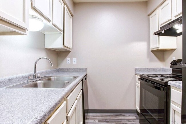 Building Photo - Otter Creek Villas