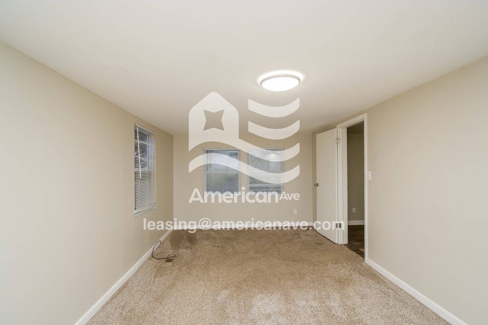 Building Photo - 1227 E 4th St