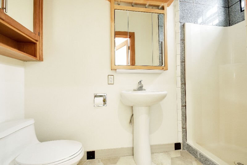 Building Photo - 2102 Grand Ave