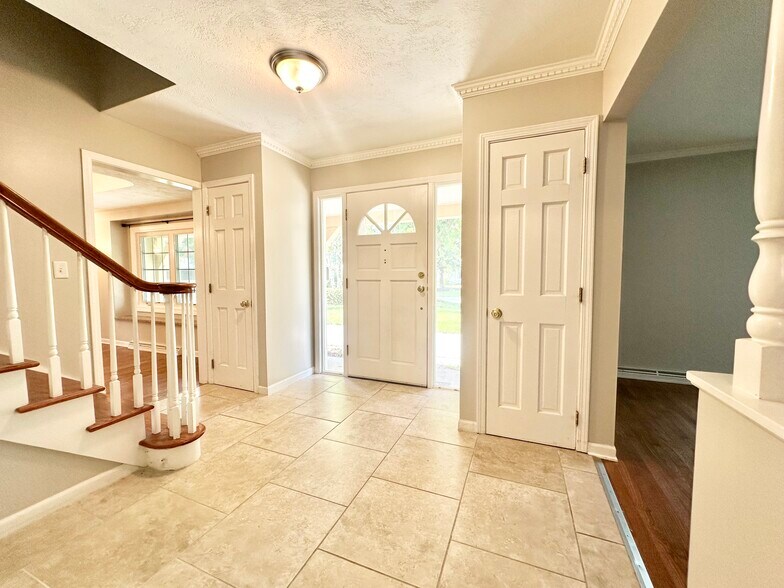 Building Photo - 3431 W Colette Ct