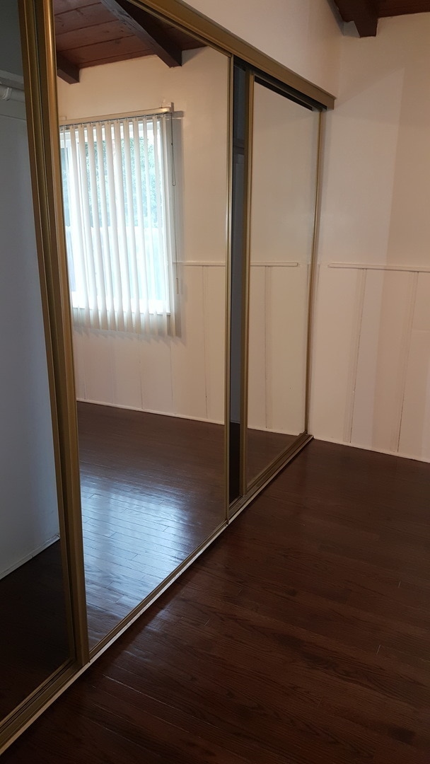 Building Photo - Charming 1bdr duplex with private yard and garage!