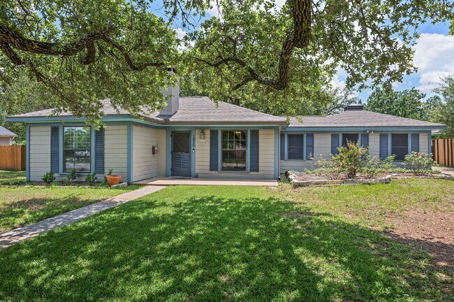Building Photo - 1030 Walton Dr