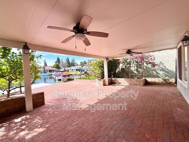 Building Photo - 24302 Ponchartrain Ln