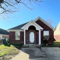 Building Photo - !Stonecreek Subdivision, hardwood floors!