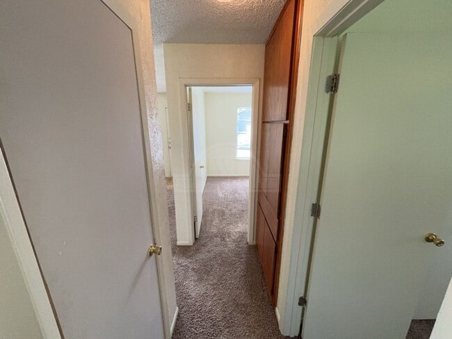 Building Photo - 1515 Janis Dr