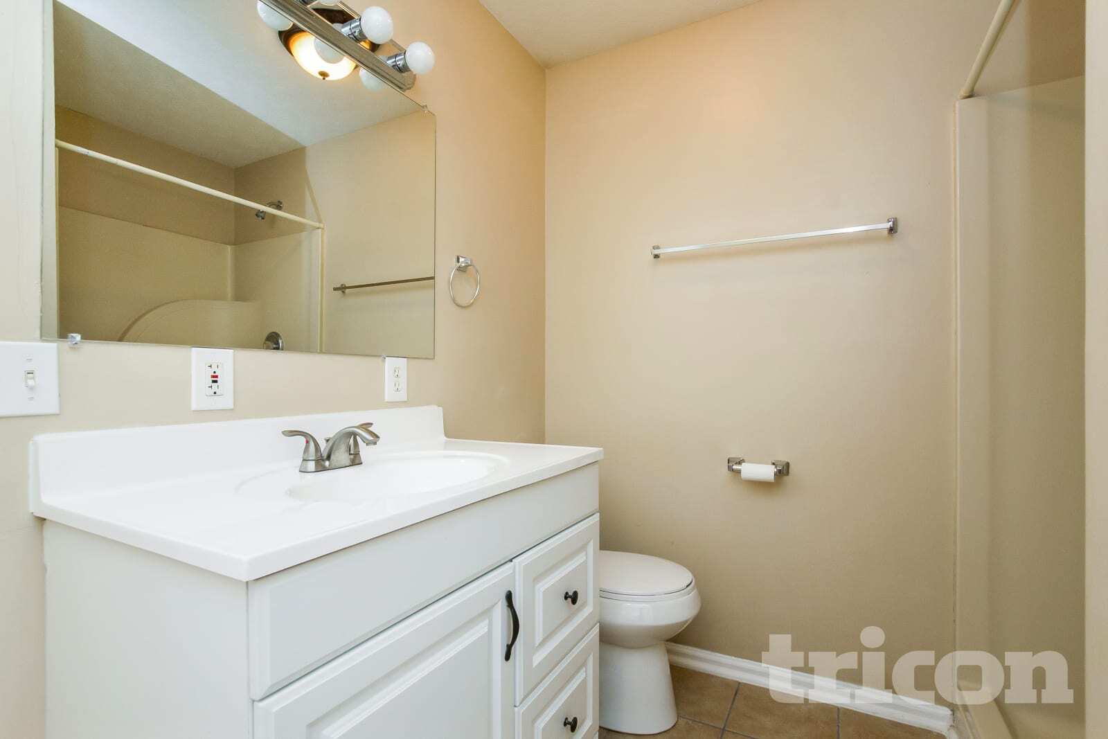 Building Photo - 55 Henson Cir