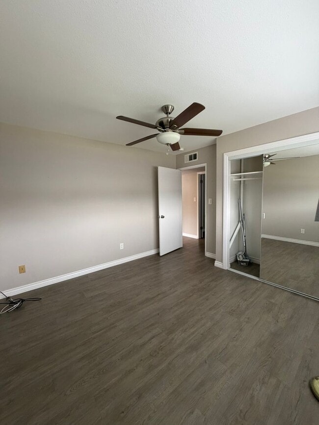 Building Photo - 4301 Skye Dr
