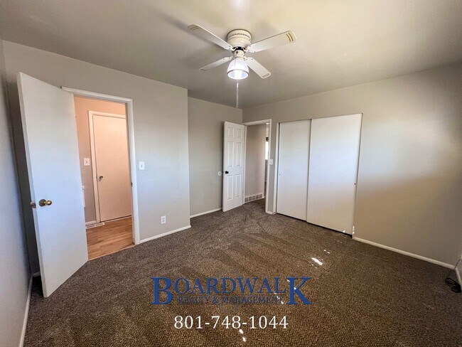 Building Photo - Awesome Sandy 5 Bed 2 Bath House!