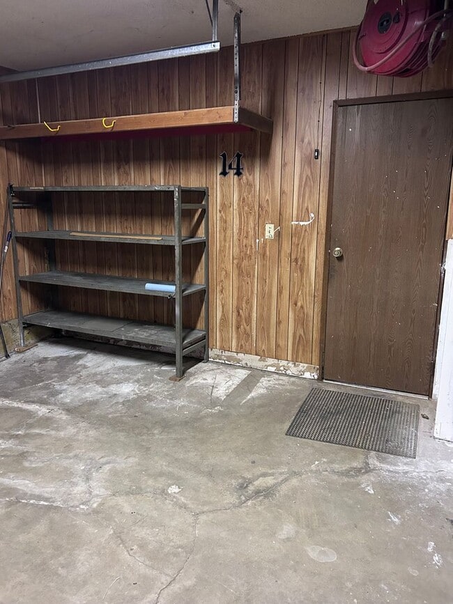 Building Photo - Updated 4BR Home in Renton's Victoria Park Neighborhood!