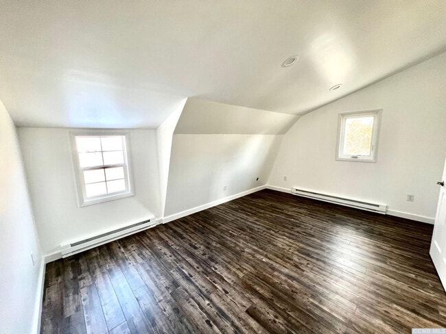 Building Photo - 0 Banks Ln