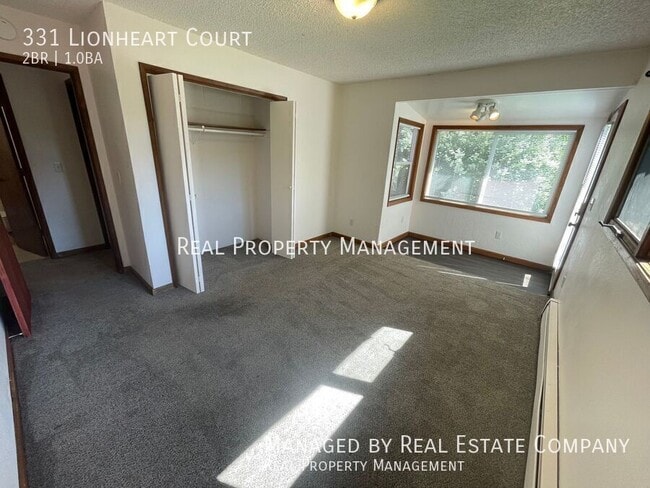 Building Photo - 331 Lionheart Ct