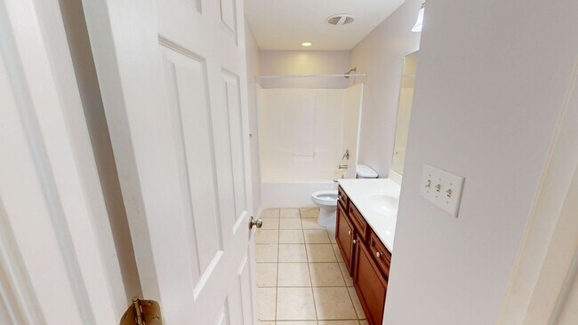 Building Photo - 4 Bedrooms in Established Hope Mills Community of West Hampton!