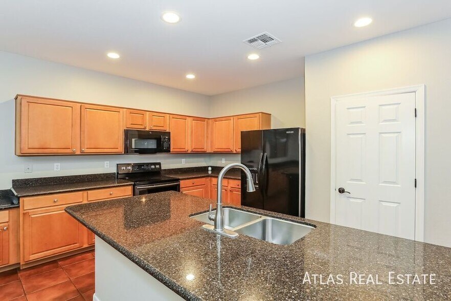Building Photo - 2863 W Mila Way