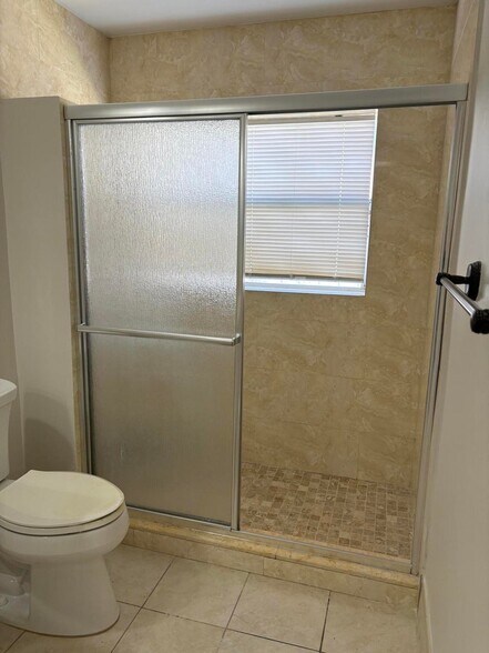 Building Photo - 10749 Cypress Lake Ter