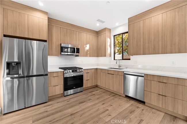 Building Photo - 7663 Maestro Ave