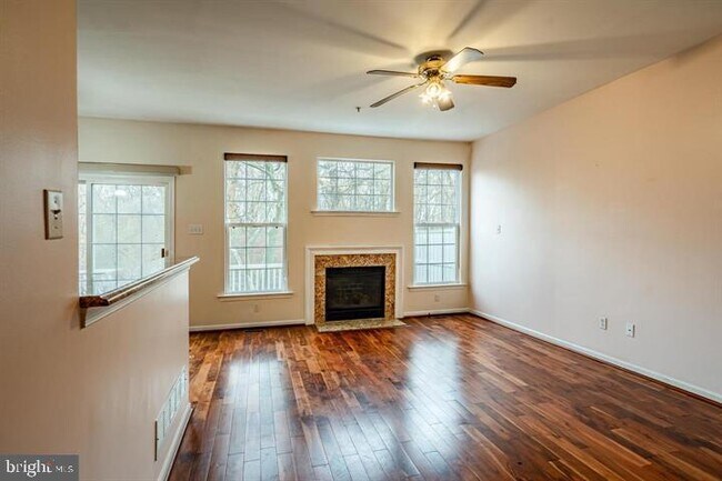 Building Photo - 143 Birchwood Dr