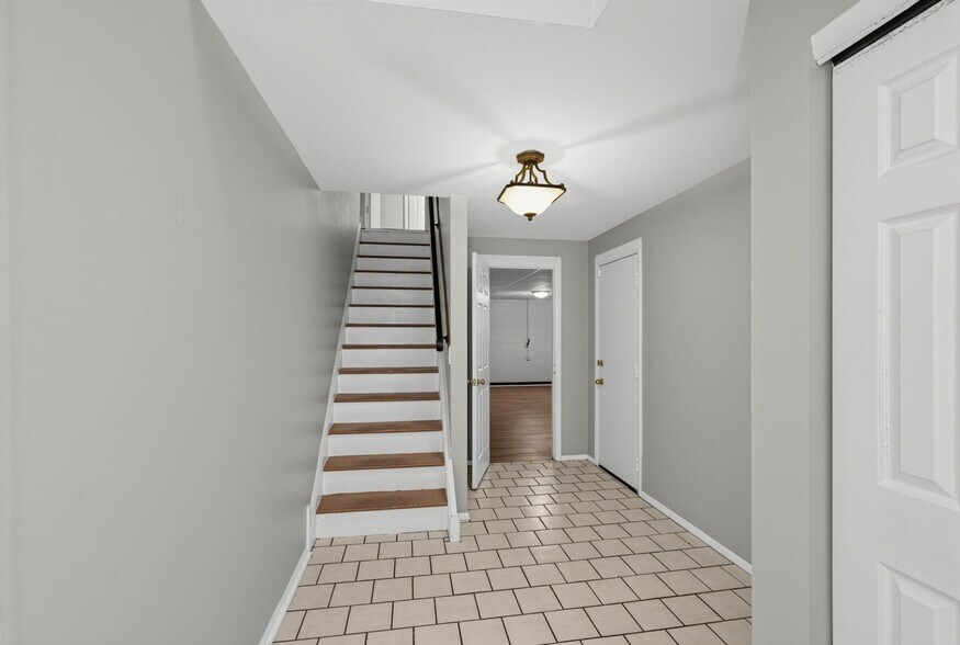 Building Photo - 804 Keely Pl