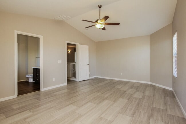 Building Photo - 4538 W Fawn Dr