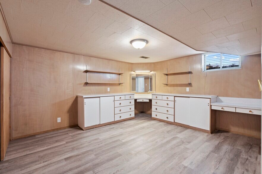 bedroom - 140 N 700 E