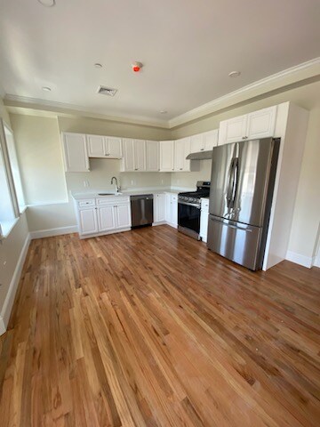 Building Photo - 211 Harvard Ave