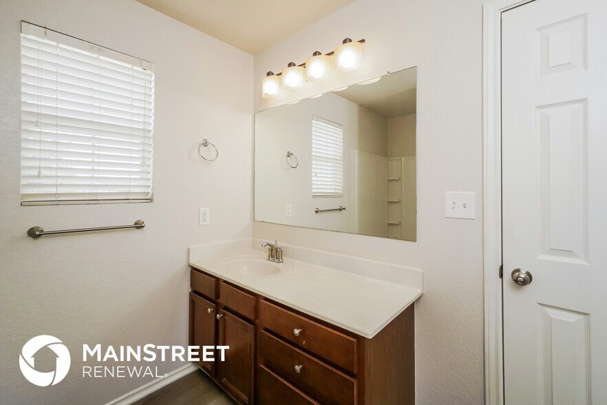 Building Photo - 10938 Western Cactus