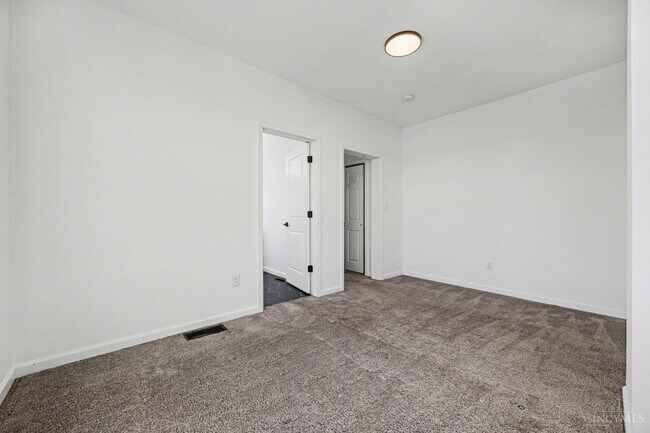 Building Photo - 270 Wortman St