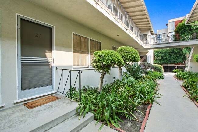 Building Photo - 10906 Santa Monica Blvd, prime Westwood!