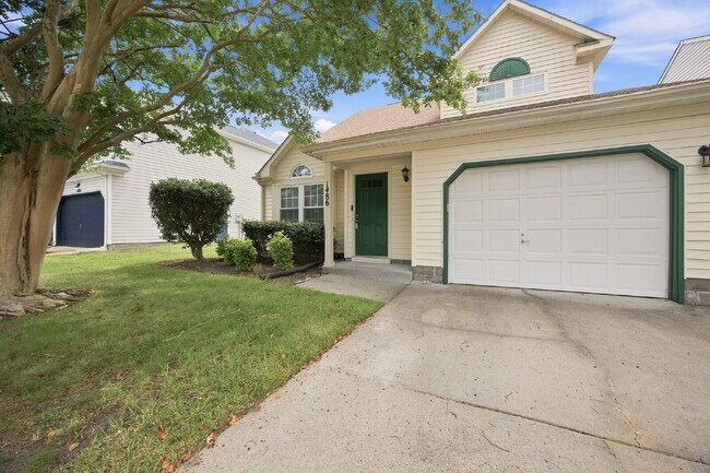 Building Photo - 3-Bedroom Home with Garage & Private Patio