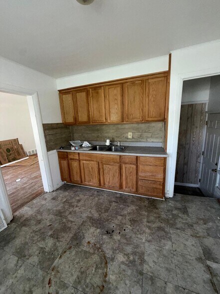 Building Photo - 3506 Brownell Blvd