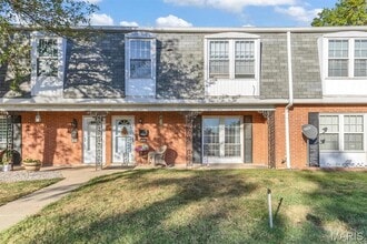 Building Photo - 1656 Herault Pl