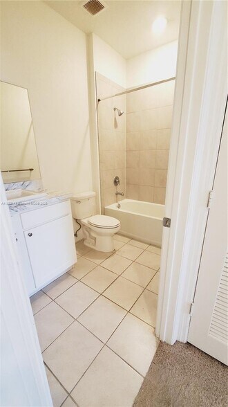 Building Photo - 1100 SW 6th Ct