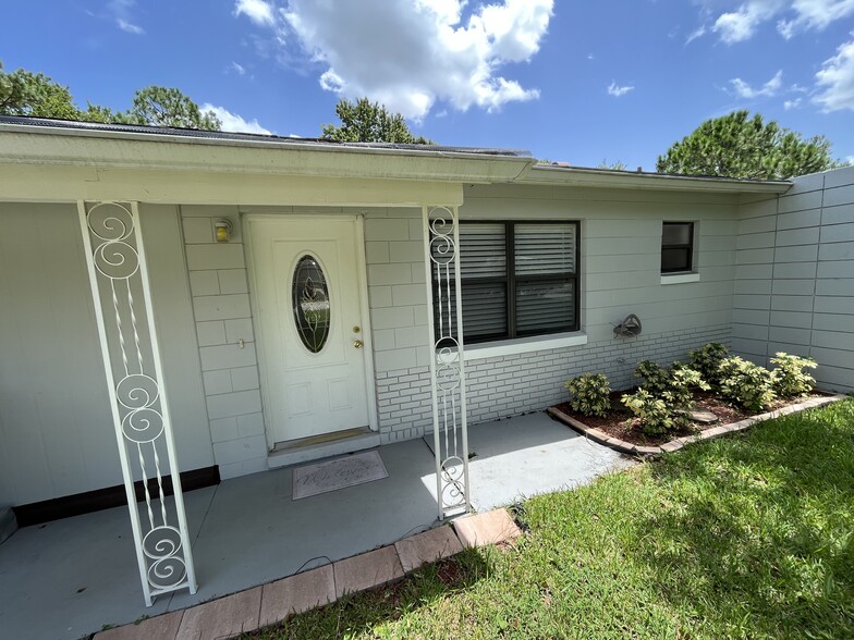 Close up of front door - 2111 Bonneville Dr
