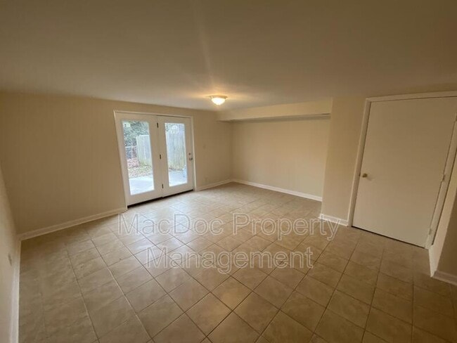 Building Photo - 24 Bentley Ct