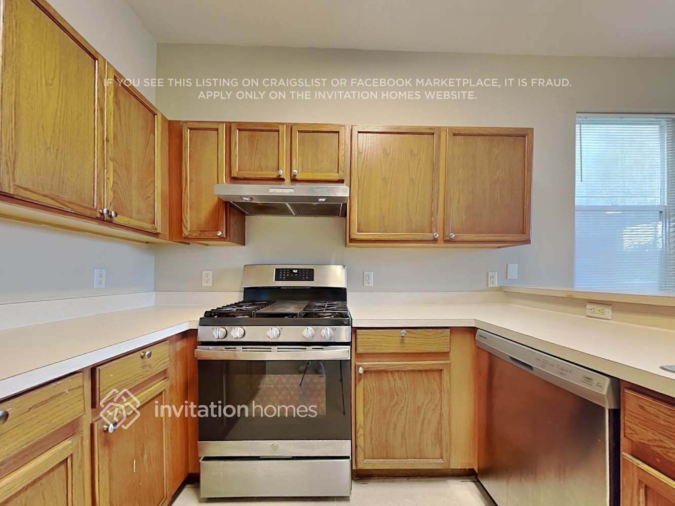 Building Photo - 9414 Leatherwood Ave