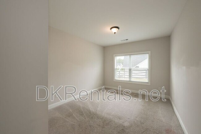 Building Photo - 508 Blackberry Ln