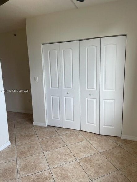 Building Photo - 2630 SW 28th St