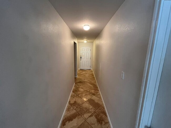 Building Photo - 300 Brandons Way