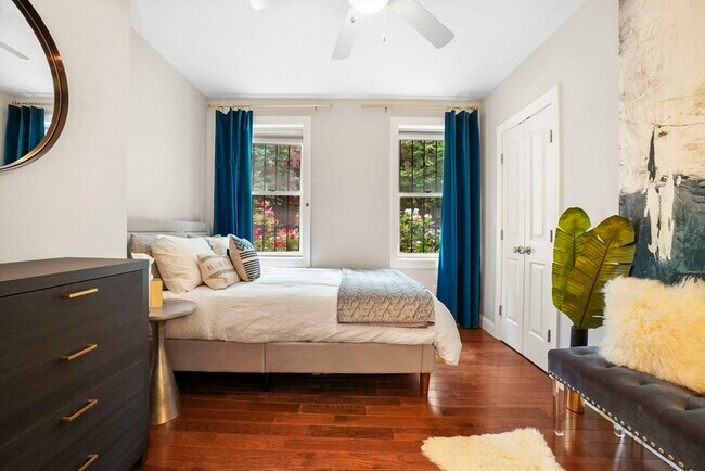 Building Photo - 16 Follen St