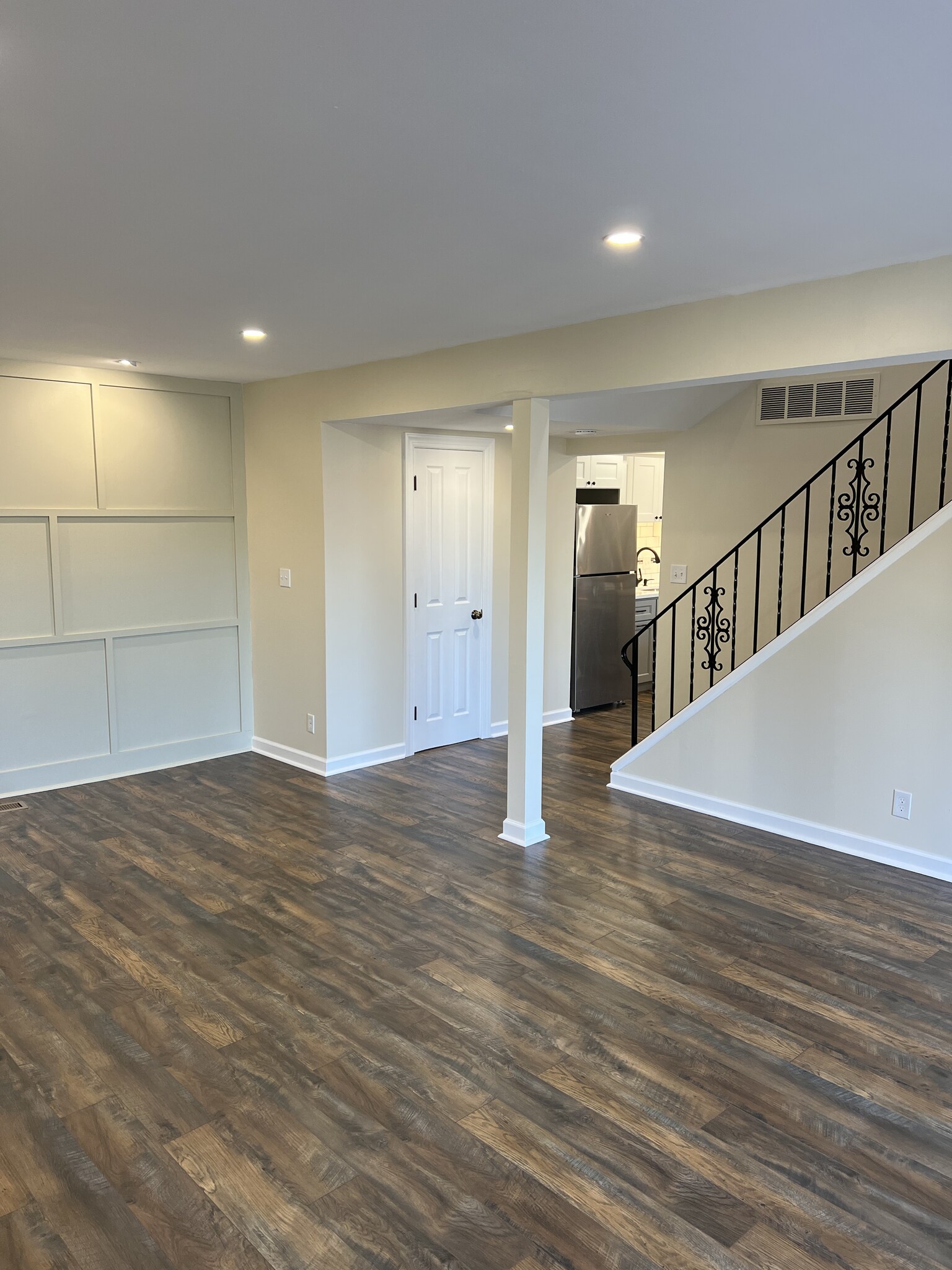 Building Photo - 149 W Kenilworth Cir