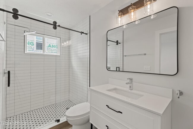 Building Photo - 223 19th St N