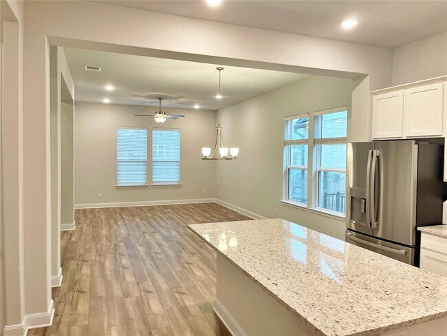 Building Photo - 240 Revere Dr
