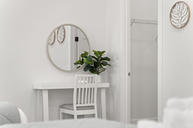 Building Photo - Gorgeous New Constriction House in Tampa